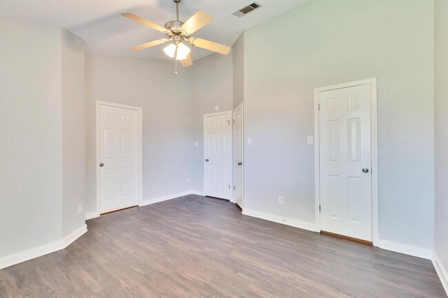 Building Photo - 2104 Agarita Trail
