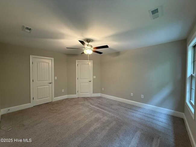 Building Photo - 204 Backspin Ln
