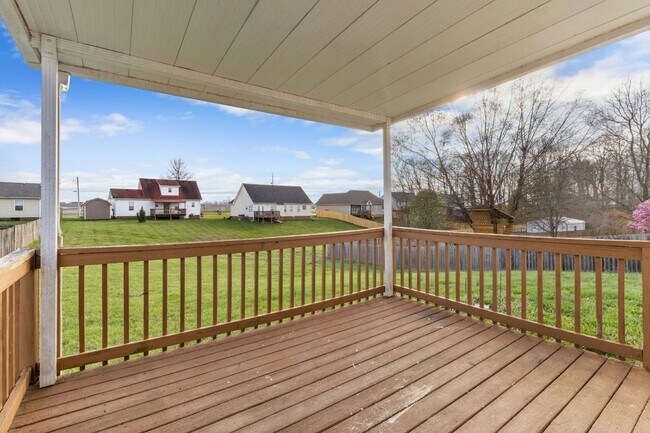 Building Photo - 1566 Autumn Dr