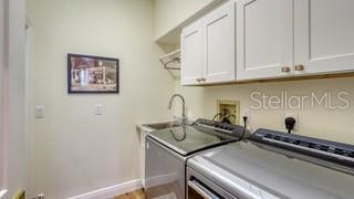 Building Photo - 4060 Penshurst Park