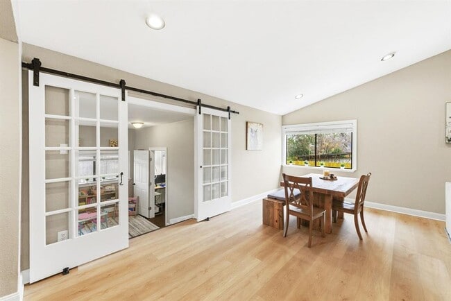 Building Photo - 7210 Towering Oaks Dr