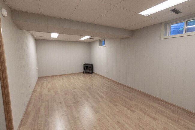 Building Photo - 306 W Briarwood Ln
