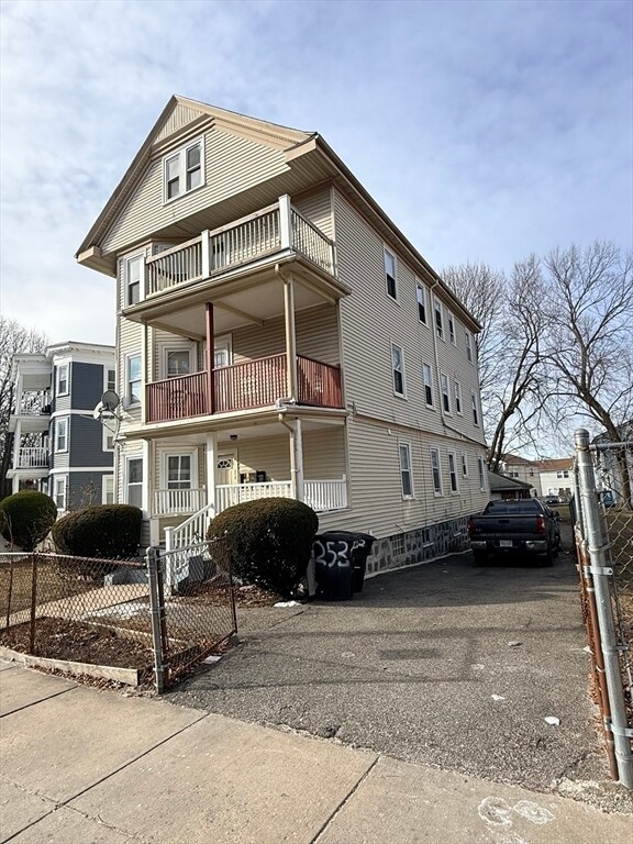 Building Photo - 253 Norfolk St