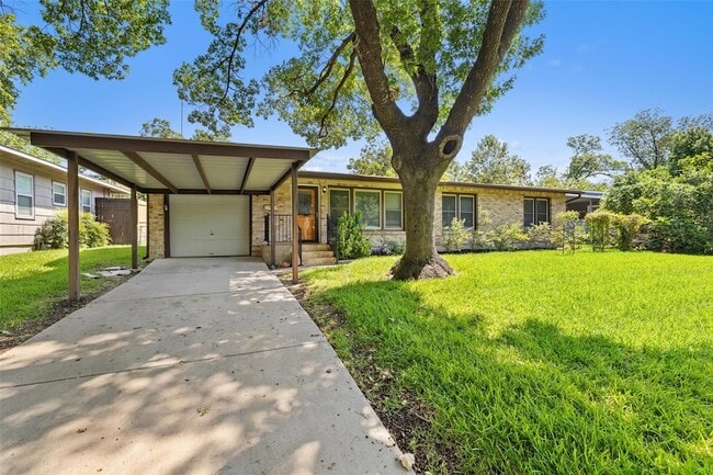 Building Photo - 1206 Larkwood Dr
