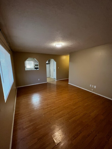 Building Photo - 337 Gorman Ave