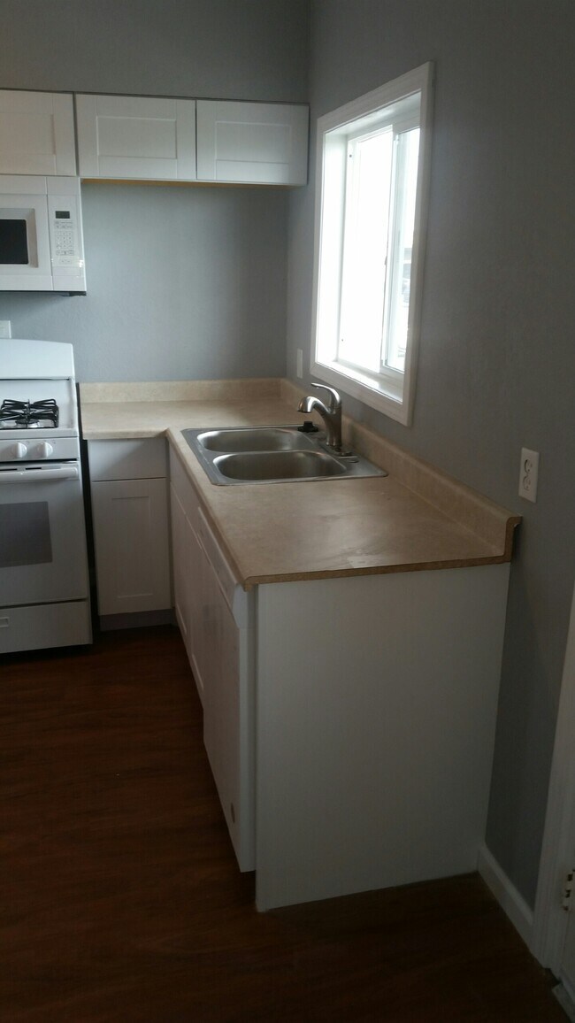 Building Photo - Belli Apartments