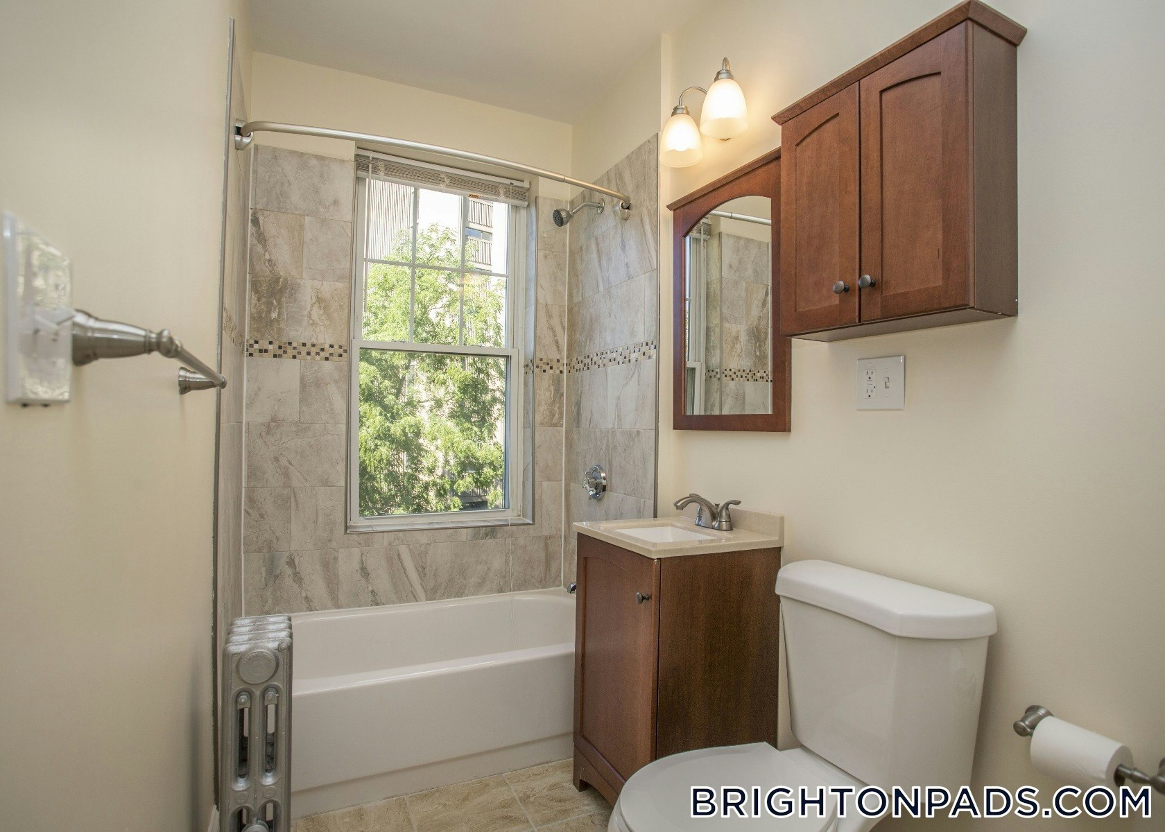 Building Photo - 288 Chestnut Hill Ave