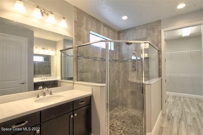 Building Photo - 3012 Addison Dr