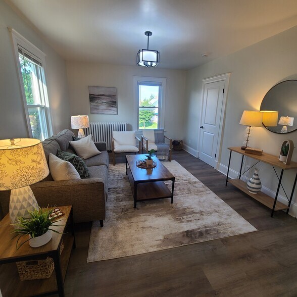 Living Room - 3402 Portland Ave