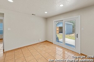 Building Photo - 6627 Arbor Farm