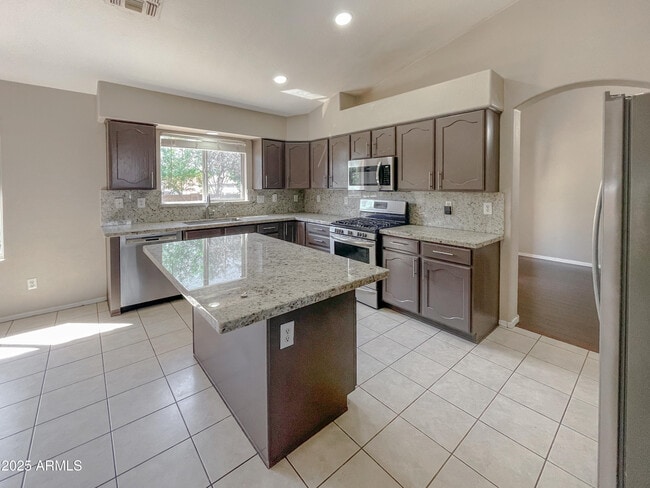 Building Photo - 1615 W Enfield Way