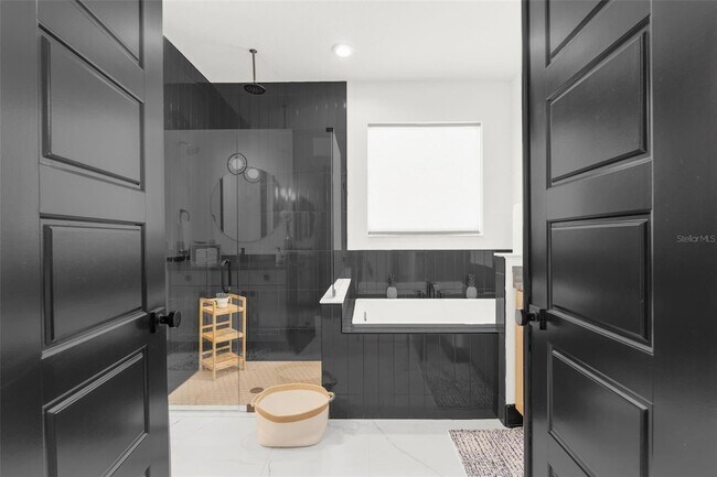 Building Photo - 8756 Windlass Cv