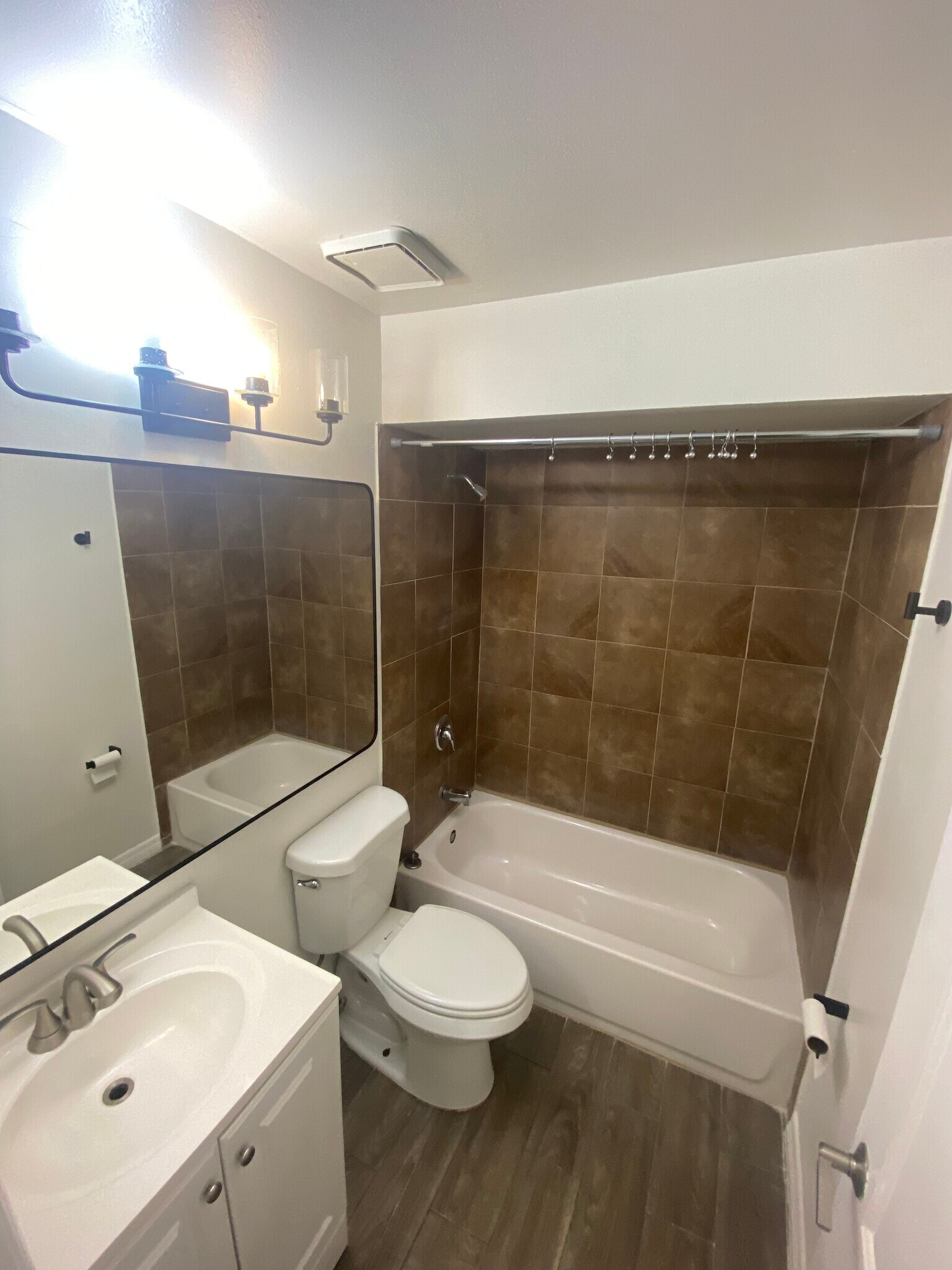 Bathroom - 5210 Sunrise Blvd