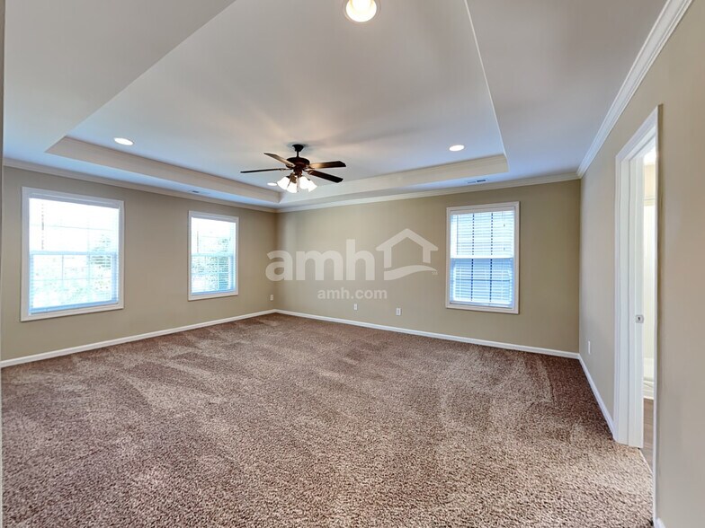 Building Photo - 6859 Coopers Hawk Trl