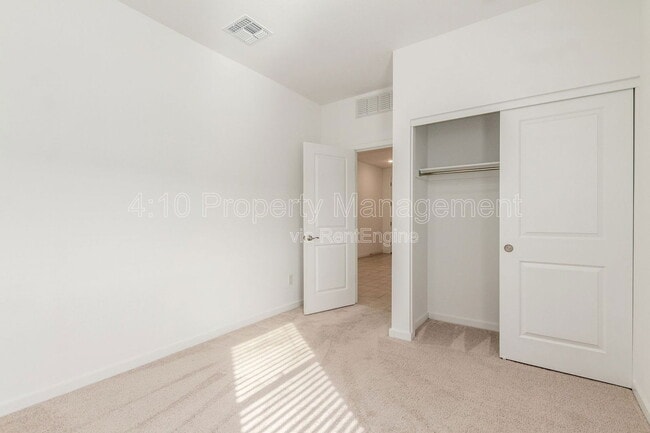 Building Photo - 35395 W Catalan St