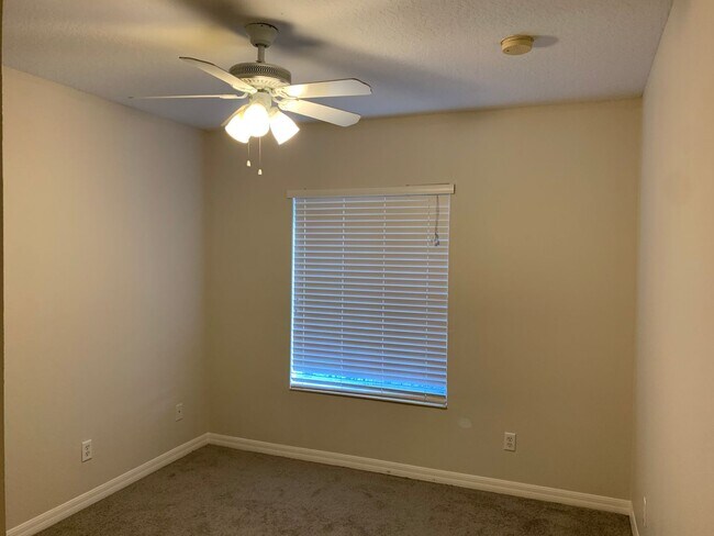 Building Photo - GORGEOUS 3 BEDROOM, 2.5 BATHROOM TOWNHOME LOCATED IN THE HERITAGE HARBOUR COMMUNITY AT LIGHTHOUSE...