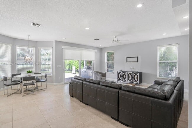 Building Photo - 11750 Bayfield Dr