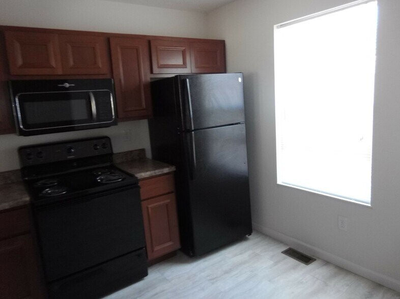 Building Photo - 4190 Otter Creek Dr