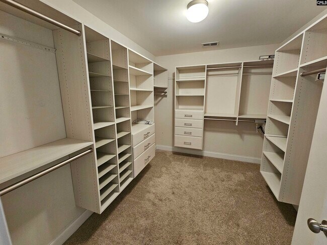 Building Photo - 135 Long Iron Ct
