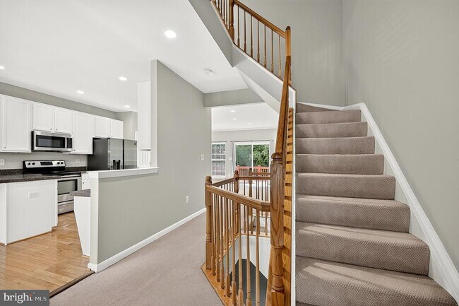 Building Photo - 8381 Millwood Dr
