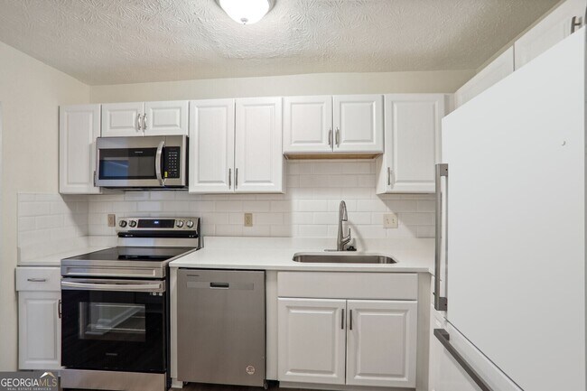 Building Photo - 3707 Essex Ave