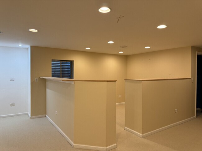 Building Photo - 74 Tanglewood Dr