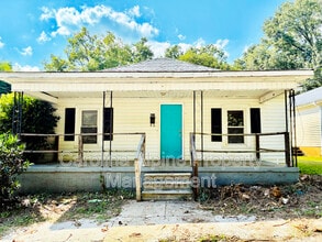 Building Photo - 421 S Columbia St