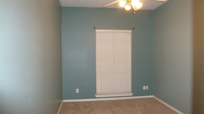 Building Photo - 4823 Cypress Spring Dr