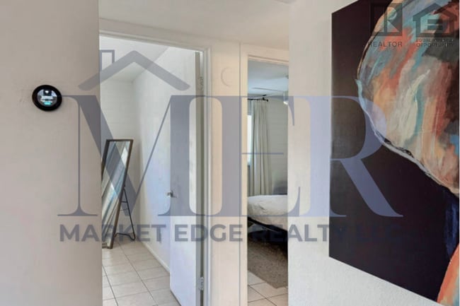 Building Photo - 4711