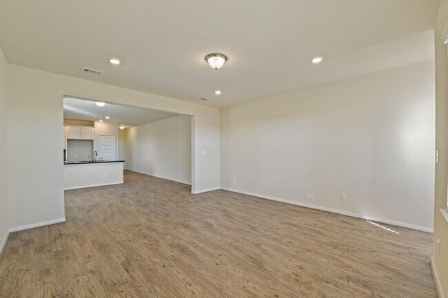 Building Photo - 14410 Sweetwater Dr