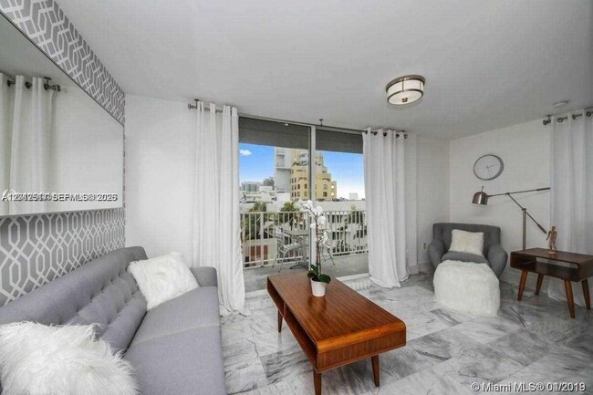 Building Photo - 1255 Collins Ave