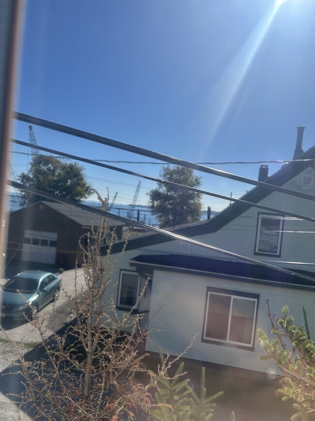 Building Photo - 11 Trinity St