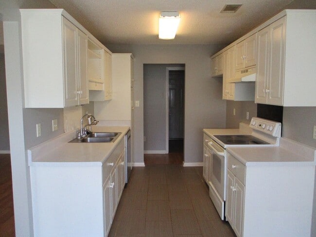 Building Photo - Great Location in Columbia County