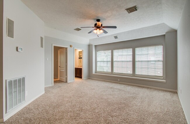 Building Photo - 1311 Hopkins Park Dr