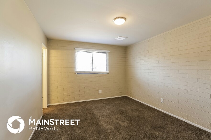 Building Photo - 3133 W Marshall Ave