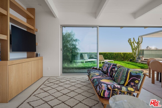 Building Photo - 1227 Tellem Dr