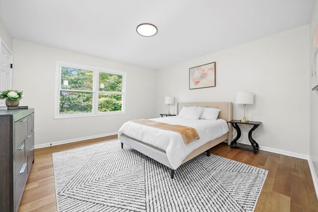 Building Photo - 1668 Hidden Valley Dr