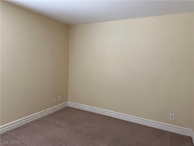 Building Photo - 362 Dogleg Dr
