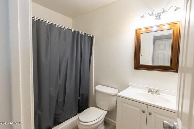 Building Photo - 1887 E Watson Dr