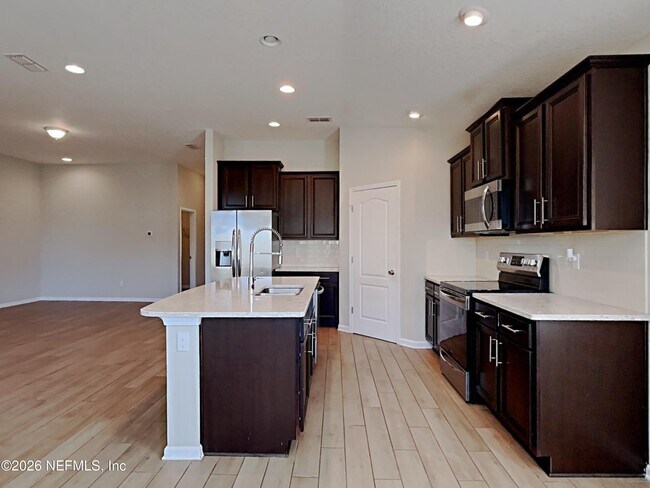 Building Photo - 15662 Chir Pine Dr