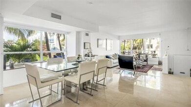 Building Photo - 10090 Bay Harbor Terrace