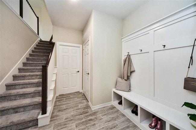 Building Photo - 25119 Sundance Park Ln