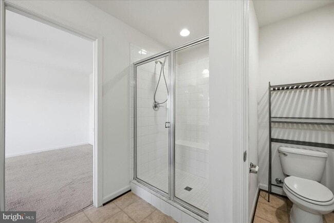 Building Photo - 117 Rotunda Dr