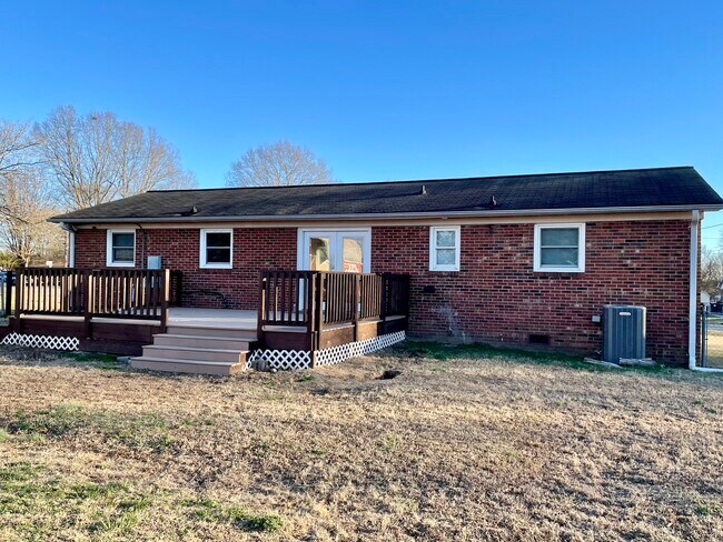 Building Photo - 3935 Elkton Trail