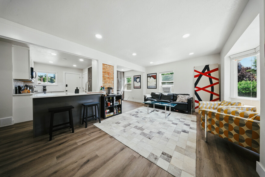 APT A - 259 E Herbert Ave
