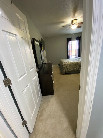 Building Photo - 490 Michigan Estates Cir