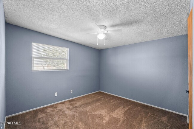 Building Photo - 3977 Las Casitas Dr