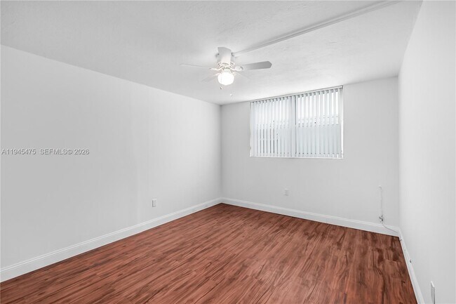 Building Photo - 716 Michigan Ave