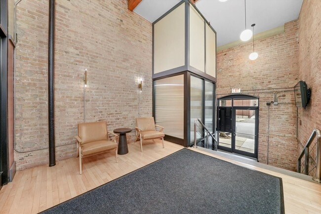 Building Photo - 1327 W Washington Blvd