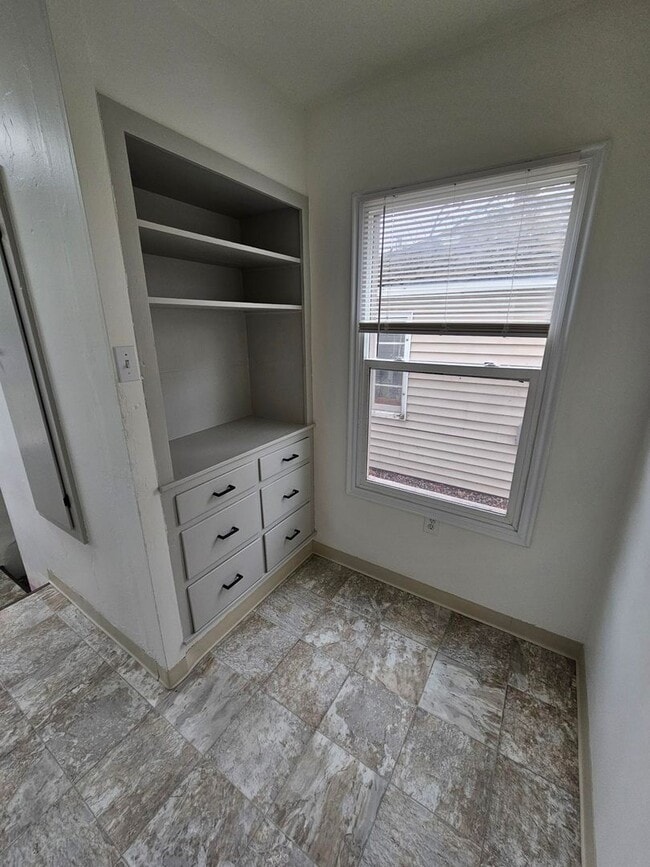 Building Photo - Available Now – Charming Boise Home with Fenced Yard and Detached Garage